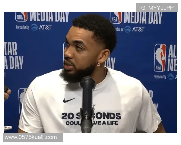 卡尔安东尼唐斯如何在NBA赛场上展现统治力与领导能力