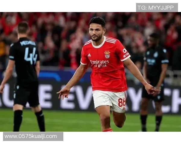 那不勒斯与本菲卡激战正酣谁将赢得这场欧战巅峰对决